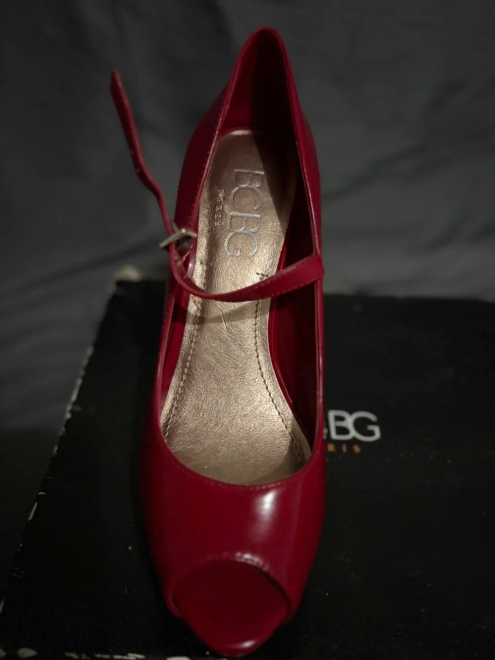 Red Pumps - Picture 8 of 16